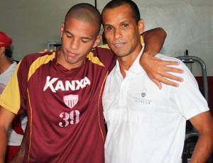 Rivaldo e Rivaldinho (Foto: Geraldo Bertanha/ Mogi Mirim)