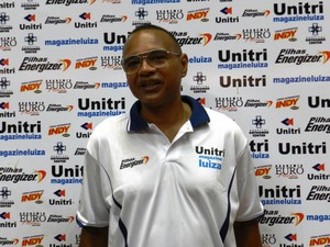 Técnico de basquete de Uberlândia, João Batista dos Santos Guia (Foto: Caroline Aleixo/GLOBOESPORTE.COM)