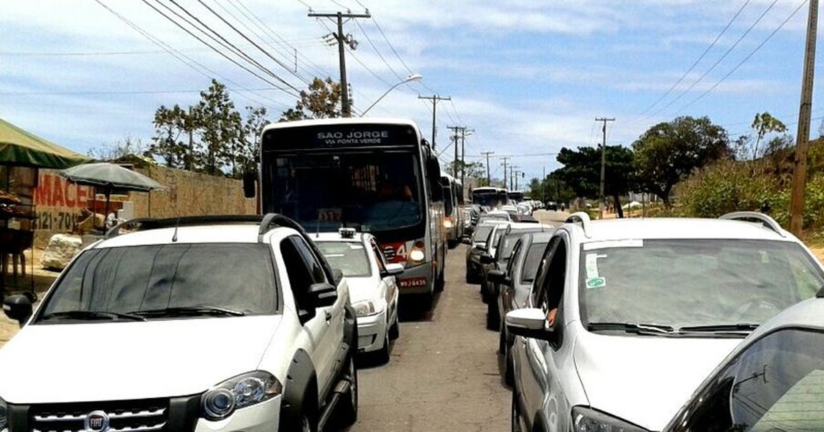 G Foli Es Enfrentam Tr Nsito Lento Na Sa Da Para O Litoral Norte De