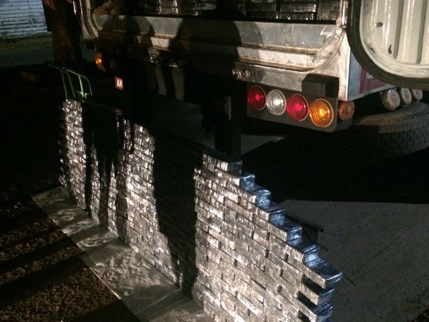 Motorista do caminhão foi preso com 506 kg de cocaína (Foto: Divulgação/ PF)