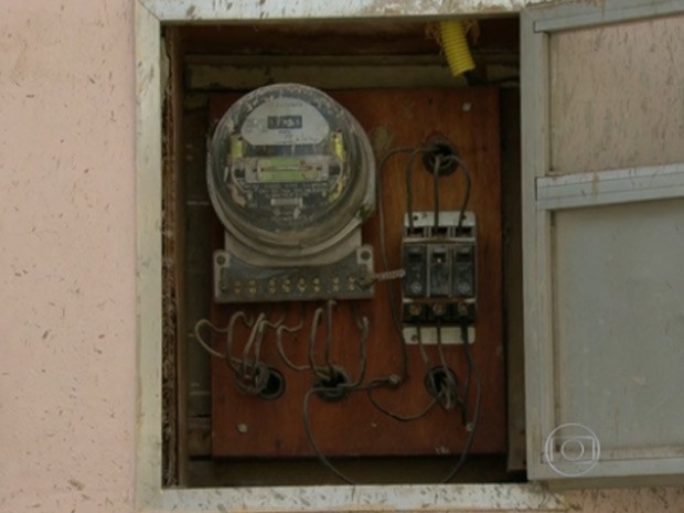 Relógio medidor de consumo de energia (Foto: Reprodução/TV Globo)