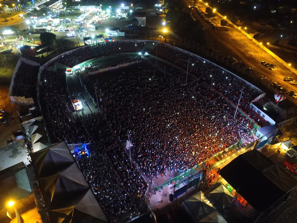 Arena ficou lotada na abertura da Expojipa (Foto: Expojipa/Divulga&ccedil;&atilde;o)