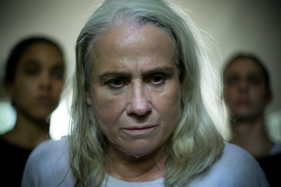 Mág é humilhada na cadeia