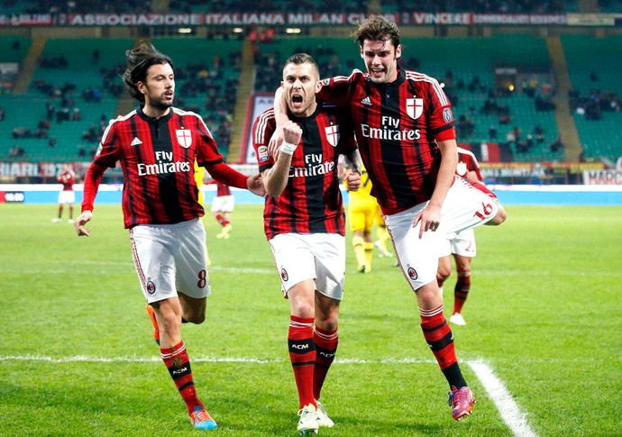 Menez comemora gol do Milan contra o Parma (Foto: Agência Reutes)