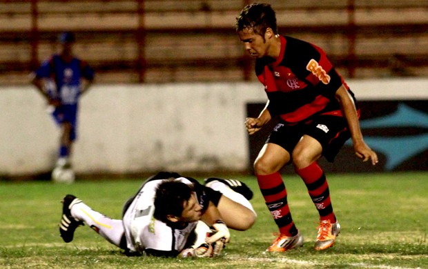 Lance flamengo e Rondonópolis copa são paulo junior (Foto: Bê Caviquioli / Futura Press)