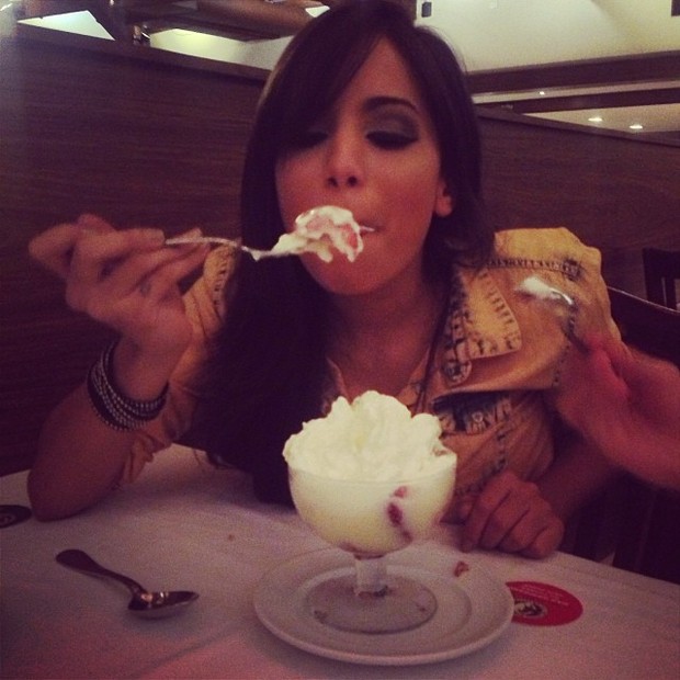 Anitta em restaurante em São Paulo (Foto: Instagram/ Reprodução)