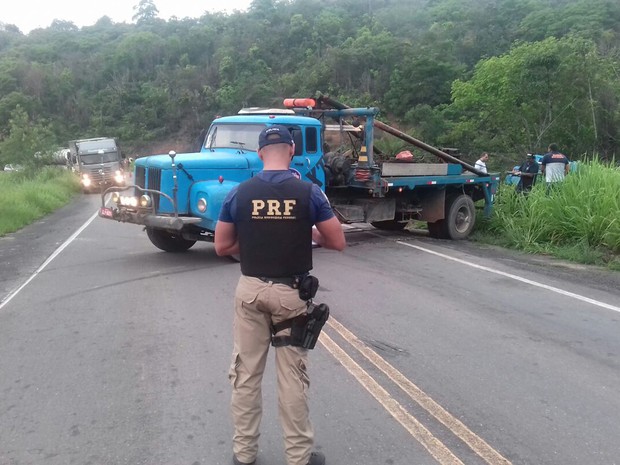 Motorista não resistiu a ferimentos e morreu no local (Foto: Divulgação/ PRF)