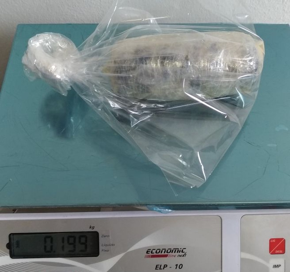 Estudante Tenta Entrar No Pres Dio De Cacoal Ro Droga Escondida Na Vagina Cacoal E Zona