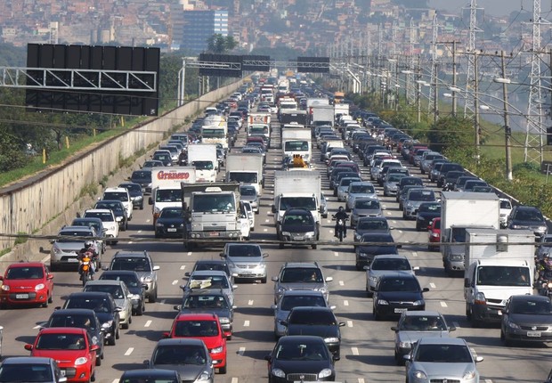 Marginal Tietê apresenta pistas com tráfego intenso em São Paulo; congestionamento; trânsito em São Paulo; (Foto: Estadão Conteúdo)