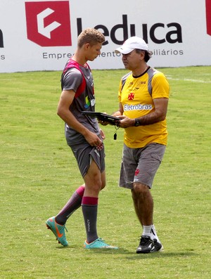 Marlone e Marcelo Oliveira no treino do Vasco (Foto: Cezar Loureiro / Agência O Globo)