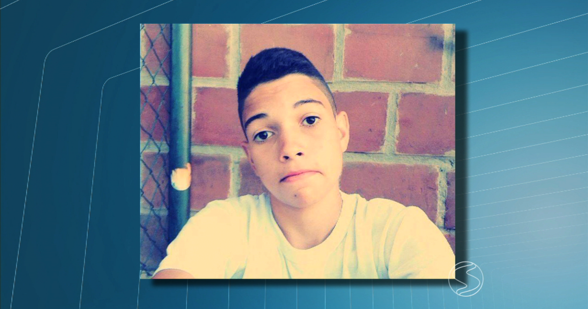 G1 - Adolescente é morto durante festa no bairro Boa Sorte, em Barra