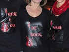 Christiane Torloni usa camiseta com bordão 'Hoje é dia de rock, bebê'