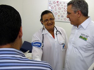 Médica brasileira em atendimento pelo Mais Médicos na Bahia (Foto: Ruan Melo/ G1)