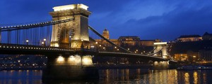 Pubs e arquitetura são atrações de Budapeste (Laszlo Balogh/Reuters)