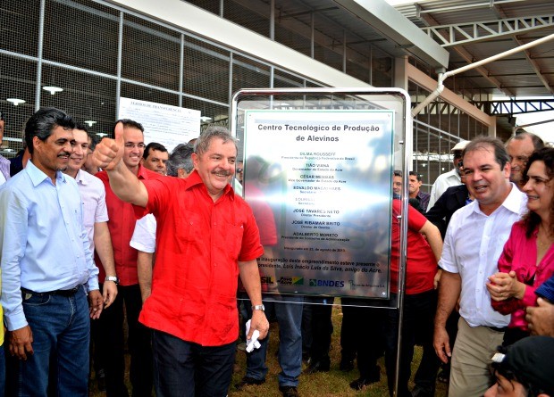 G1 - Ex-presidente Lula inaugura 1ª fase do complexo de piscicultura no Acre - notícias em Acre