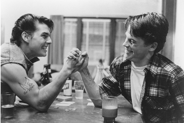 Tom Cruise e Rob Lowe em &#39;Vidas Sem Rumo&#39; (1983) (Foto: Divulgação)