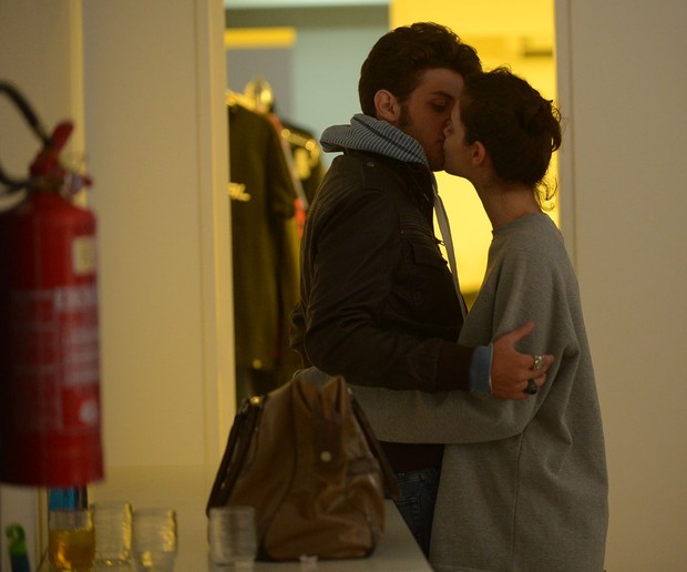 Chay Suede e Laura Neiva (Foto: Francisco Cepeda/AGNews)