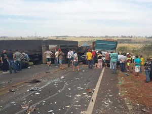 Acidente deixa cerca de 20 feridos, diz polícia (Foto: Divulgação Polícia Civil/MS)