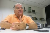 Presidente do Santos espera Robinho baixar pedida e não descarta reforços Presidente do Santos espera Robinho baixar pedida e não descarta reforços