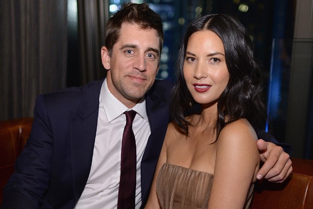 Aaron Rodgers e Olivia Munn (Foto: Getty Images)