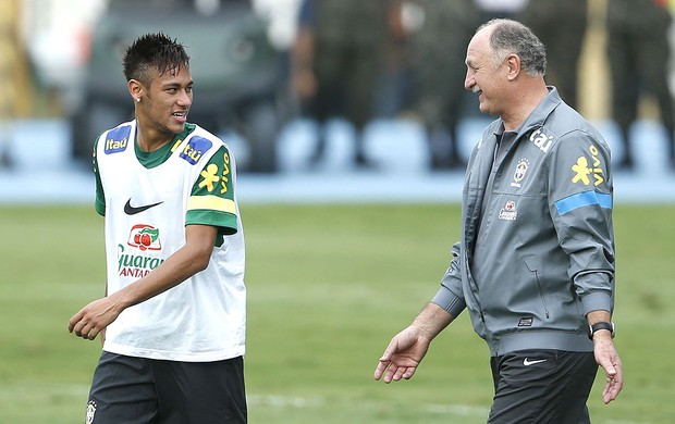 Neymar e Felipão treino seleção brasileira (Foto: AP)