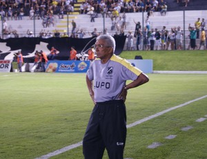 Givanildo Oliveira, técnico do ABC (Foto: Augusto Gomes)