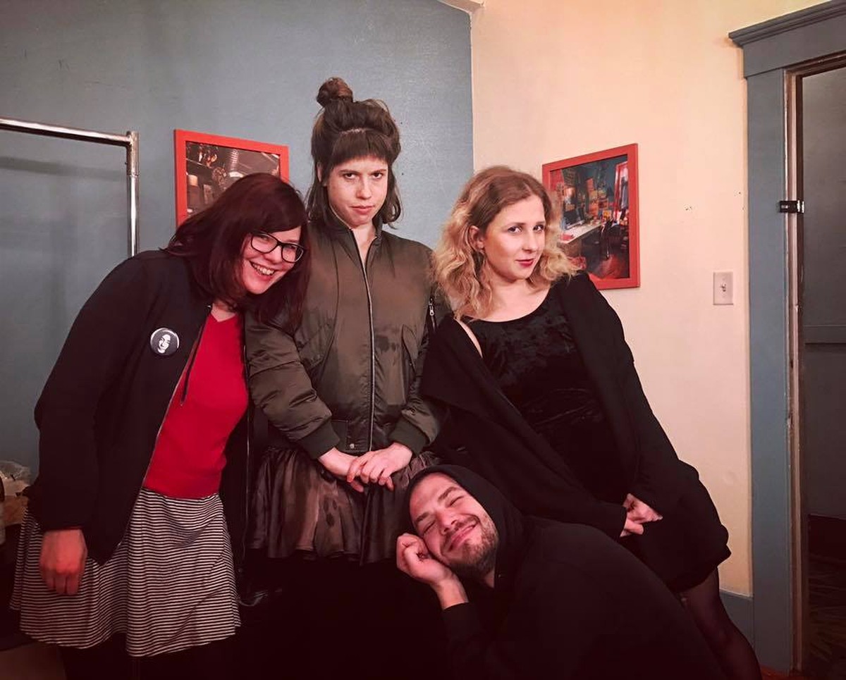 Olya Borisova e Sasha Sofeev integrantes do grupo Pussy Riot estão desaparecidas Pop Arte G1