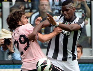 Garcia, Pogba Juventus x Palermo (Foto: AFP) Garcia, Pogba Juventus x Palermo (Foto: AFP)