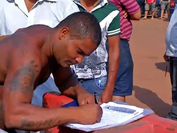 Garimpeiros de Pontes e Lacerda recolhem assinaturas (Foto: ReproduÃ§Ã£o/TVCA)