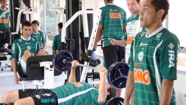 Jogadores do Coritiba realizam trabalho regenerativo na musculação (Foto: Divulgação / Coritiba)
