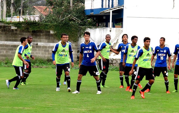 jogadores treino Flamengo (Foto: Thiago Benevenutte)