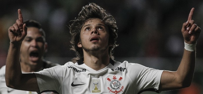 América-MG x Corinthians (Foto: THOMAS SANTOS/AGIF/ESTADÃO CONTEÚDO) América-MG x Corinthians (Foto: THOMAS SANTOS/AGIF/ESTADÃO CONTEÚDO)