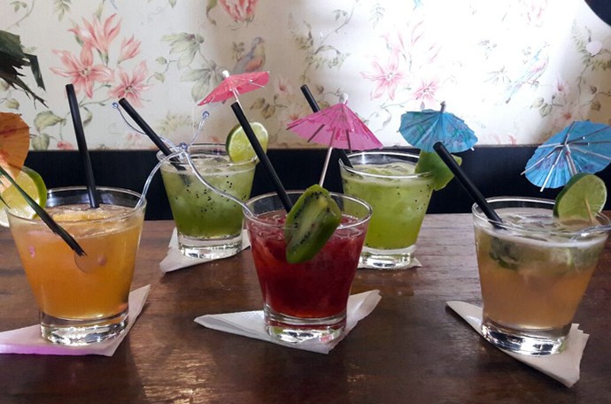 'Os Cariocas' dão dicas de drinks para curtir o Réveillon (Foto: Gshow/Rede Clube)