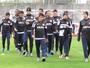 Sem Ralf e Pato, Corinthians faz treino leve de reapresentação