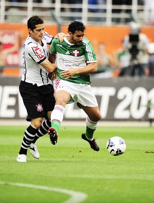 Palmeiras e Corinthians empatam no Dérbi de 