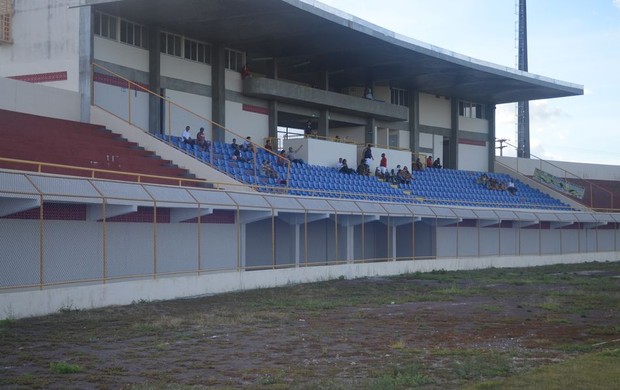 Estádio Francão, sede do Estanciano e Boca Júnior (Foto: João Áquila/GLOBOESPORTE.COM)