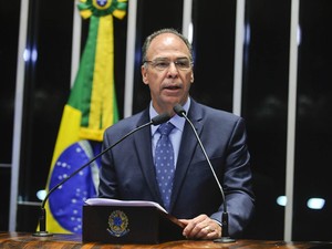 O senador Fernando Bezerra Coelho (PSB-PE) discursa na sessão da votação do processo de impeachment da presidente Dilma no Senado, em Brasília (Foto: Marcos Oliveira/Agência Senado)