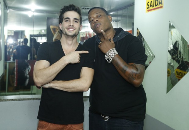Fiuk e MC Sapão (Foto: Roberto Filho/AgNews)