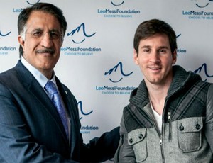 Messi fecha com empresa de telecomunicações (Foto: Reprodução / Facebook)