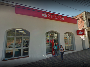 Banco Santander Piracaia (Foto: Reprodução/Google Maps)