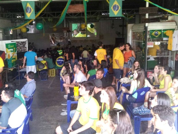 Bar fica quase sempre lotado de universitrios e atleticanos (Foto: Luizinho Capelo/Arquivo Pessoal)