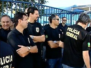 Agentes da Polícia Federal cruzaram os braços desde terça-feira (7) (Foto: Reprodução/TV Gazeta)