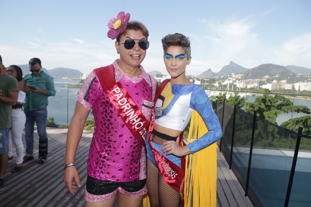 Isabella Santoni e David do Brasil (Foto: Raphael Mesquita/Brazil News)