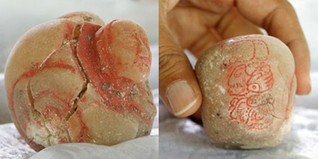Copo de alabastro é uma das oferendas mais importantes encontradas  (Foto: Projeto El Peru Waka/Divulgação)