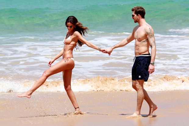 Izabel Goulart e Kevin Trapp (Foto: AgNews)