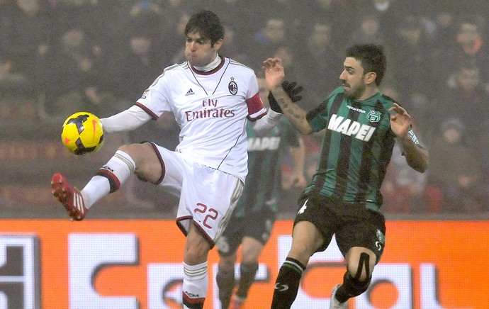 Kaká jogo do Milan contra o Sassuolo (Foto: AP)