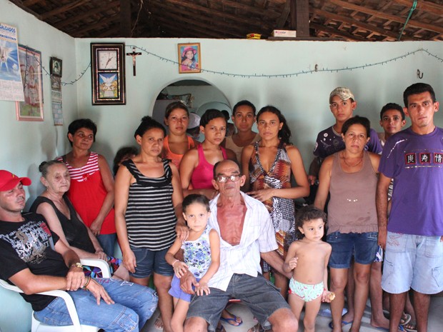 Bernardo Carvalho perdeu três dos 11 filhos no acidente em Parnamirim (PE). (Foto: Gilcilene Araújo/G1)