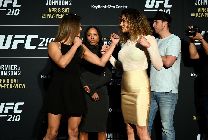 Cynthia Calvillo, Pearl Gonzalez, UFC 210, MMA (Foto: Getty Images)