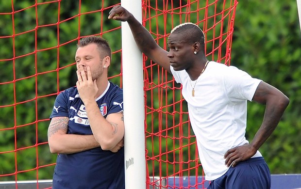 Antonio Cassano e Mario Balotelli Itália (Foto: EFE) Antonio Cassano e Mario Balotelli Itália (Foto: EFE)