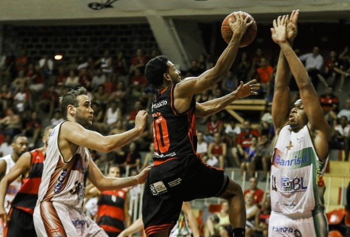 Flamengo x Caxias do Sul basquete NBB (Foto: Bruno Lorenzo/LNB)